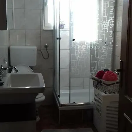 Luxury In With Pool